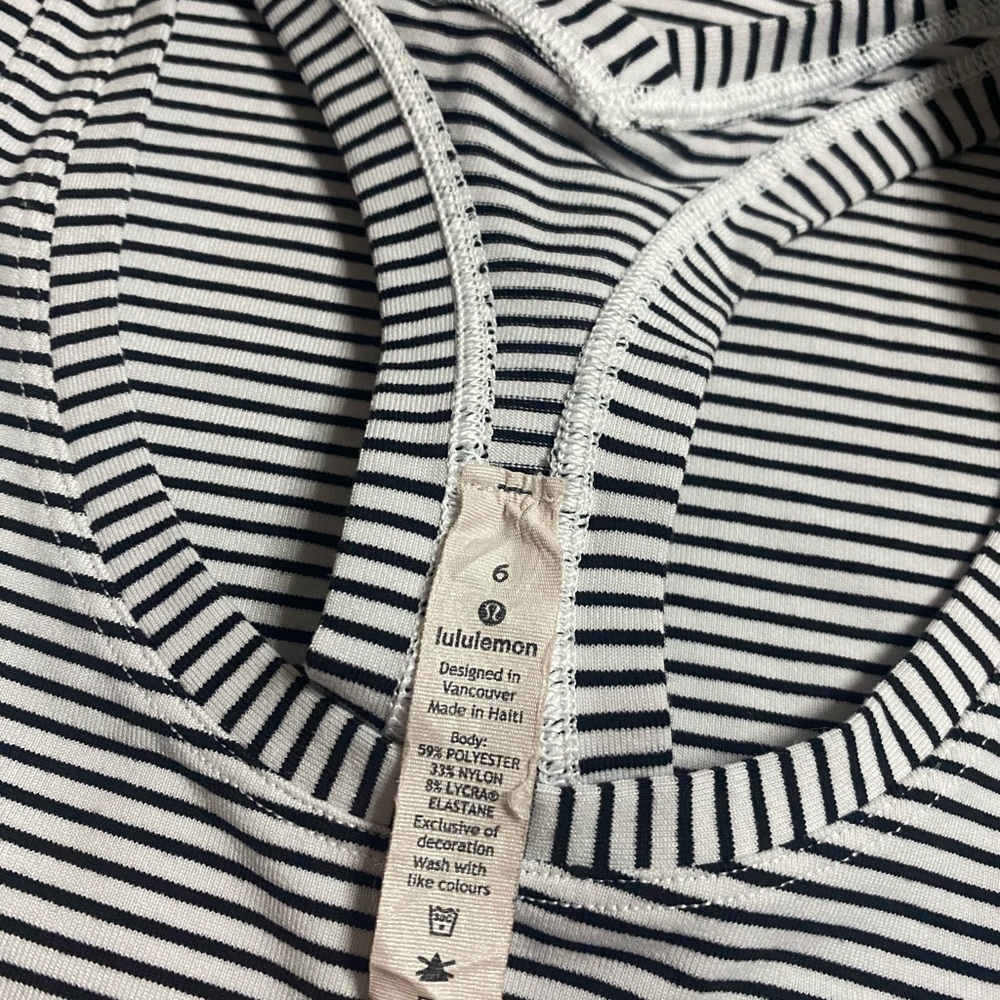 Lululemon - Picture 2 of 2